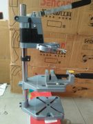 Giá kẹp máy khoan có Ê tô