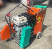 Máy cắt bê tông Mikasa động cơ Hoshi 13HP